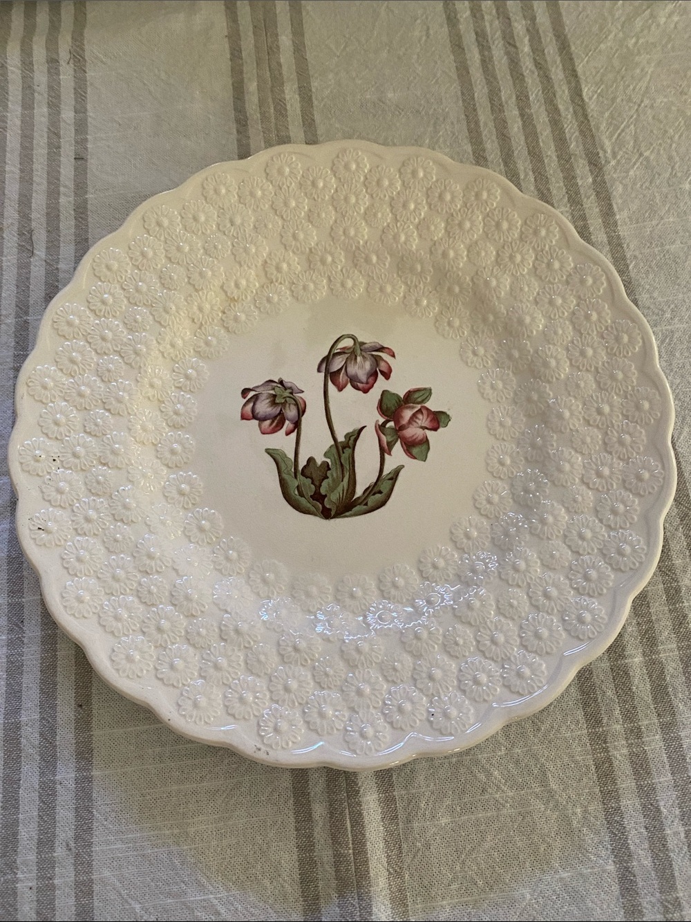 Copeland Spode White Embossed Floral Ceramic Dinner Plate